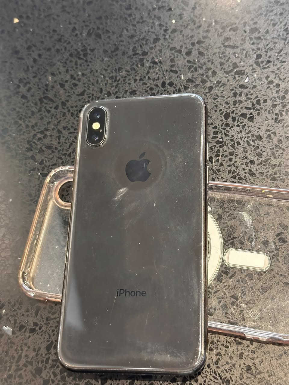 سلام عليكم ايفون x عادي للبيع
ذاكره ٢٥٦
بطاريه ٧٠
مكفول من اي عطل  جهاز بلادي كله شغال بس عدك السماعه الفوك ناصيه شوي 
وشخوط بصيطه بجهاز
سعر ١٥٠قفل بدون معامله مكاني سيدية


**إذا كنت صاحب هذا الإعلان وتريد حذفه لأي سبب، رجاءا أرسل رسالة إلى الدعم الفني**