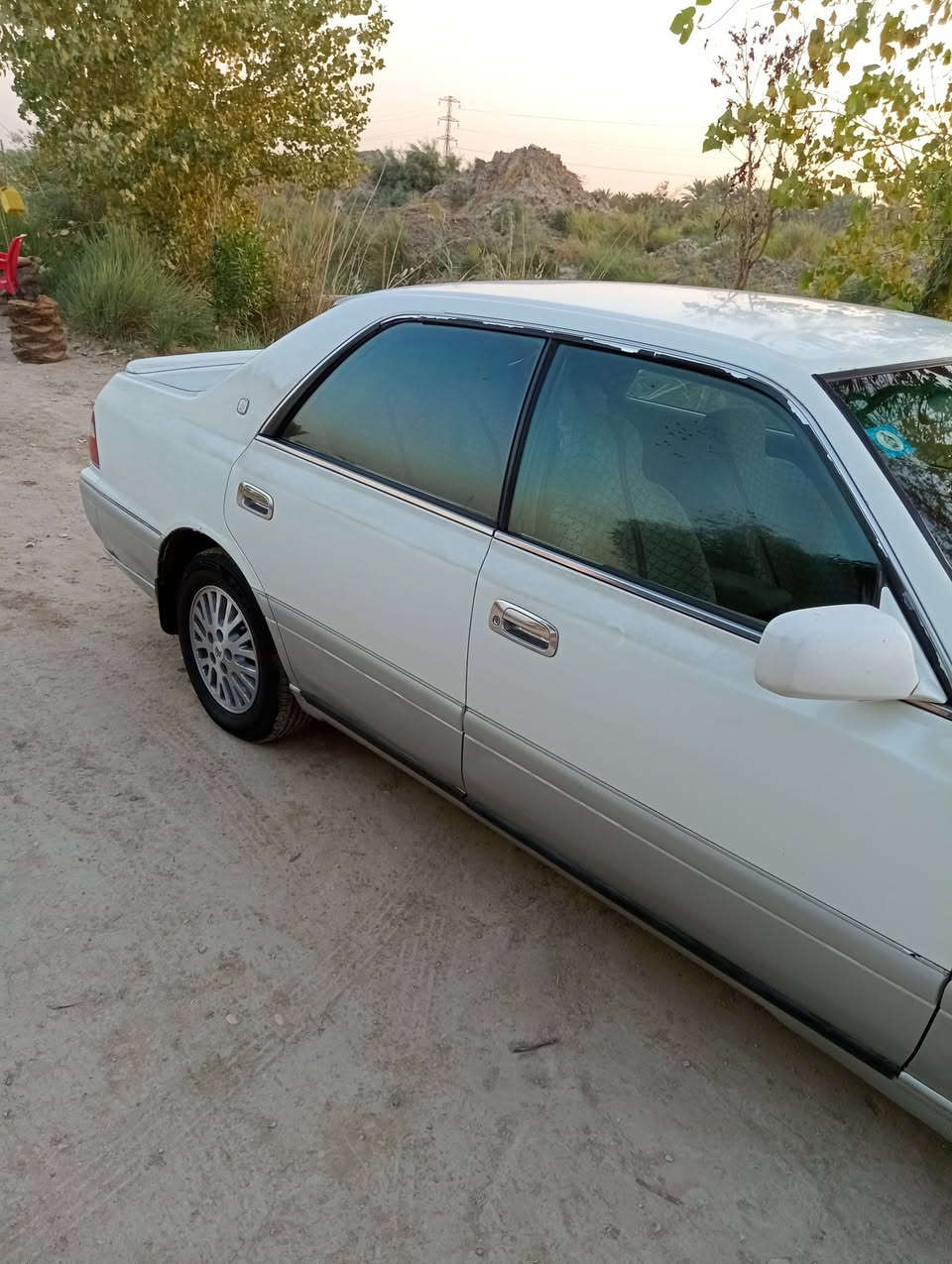 السلام عليكم راس الثور للبيع مكفوله كفاله عامه السياره رقم انبار باسمي السياره مكفوله القص والنقل الجثه  حلوه مال جناي المكينه 2500 فيشتين مكلف بالنشر السعر اتصال على رقم صاحبها‏‪0760 139 9458‬‏.  ‏‪0781 689 7403‬‏
