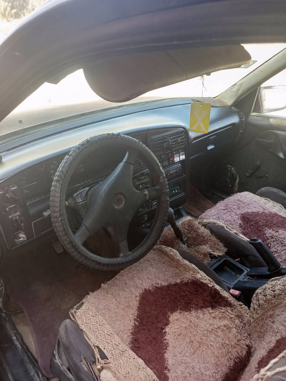 سلام عليكم سياره اللبيع وبل ستيشن موديل 1992سياره جاهزه خير من الله وين مايعجبك من محرك من كير من كسن من حداديه تخم تاير كهربايات كلها جاهزه رقم نكليزي سنويه الا 30لاتنتهي مداور يمتا مايعجبك***********العنوان الديوانيه قضاء الحمزه الشرجي قرب صيطرت الطابو سعر 25وبيها مجال
