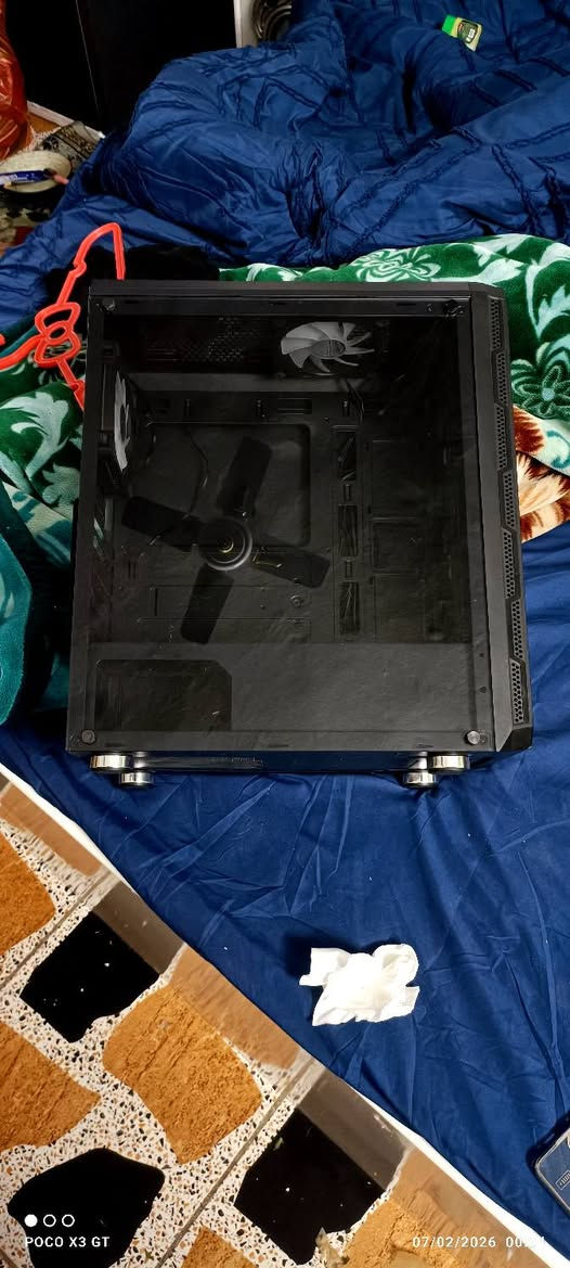 سلام عليكم متوفر قطع مستعمله بحاله جيده جدا 
باور سبلاي ٤٠ الف ٦٥٠ واط
كيس ابيض مع ٤ مراوح بي طعجه خفيفه بالضهر مامئثره الجانب مو زجاج فايبر كلاس سعر ٥٠ الف
كيس اسود مع ٥ مراوح argp مع هاب وريمونت ٦٠ الف
معالج r5 3400g مع مبرد سعر ٥٥ الف
كيبورد هايبر اكس ٥٥ الف جديد غير مفتوح 
ماوس هايبر اكس واير + واير لس الدنكل ضايع يشتغل فقط واير سعر ٢٥ 
ماوس رايزر اسود جديد ٢٥ الف
مذر بورد مستعمل قليل  Asus prime B760-plas ddr5 سعر ١٦٠ الف 
هارد hdd 500gb segotep  ١٠ الف 

مكاني بغداد مدينه الصدر 
متوفر توصيل 
الاسعار ثابته لطفا خاص موجود او واتس اب 
***********
جميع القطع شغاله وشرط الفحص
