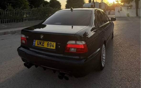 بی ئێم دەبلیو e39 2001 530i قەپات مواسەفات
ڕەنگی ڕەشی 
سەقفو حیزام بە شەرت 
ناو قەیسی‎پاش وپێشی حاسە 
گیر تۆماتیک+حادی +سپۆڕت
سڵایت شو شە +سڵایت خەزن
کوشن کارەبای +بالیف کارەبای 
سیدی بۆکس+جی پی س+بلوتوز+شاشە 

سعر لە کۆمێنت داوابکە ڕاستەخۆ بۆت دیت 📩 

حەدەسەی ١١٠$ بۆ بەستراوە 
ئاوینە کارەبای ‎ئاوینە شەفت
پەردە کارە بای 
و‎جام پۆڵۆڕایز
و‎زۆر ماسەفاتی تر
و‎هەتابڵێی سەیارەکە جوانە
2021داخڵ بوە
شوێن:ڕانیە 

ژمارە مۆبایل: 
***********
