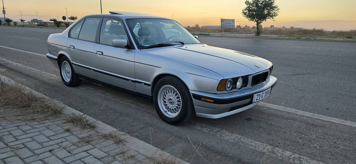 Bmw 92
525 بيلاد فول مواسفات ته بريد سلايت كوشن جلد كير عادي

***********

***********

موديل 92

ليدراوى به س بيشى كه ميك هه يه شاسى نه كرتوه به تانه شى نه كرتوه شيعار نه كراوه
سعر 62 وه ره قه
