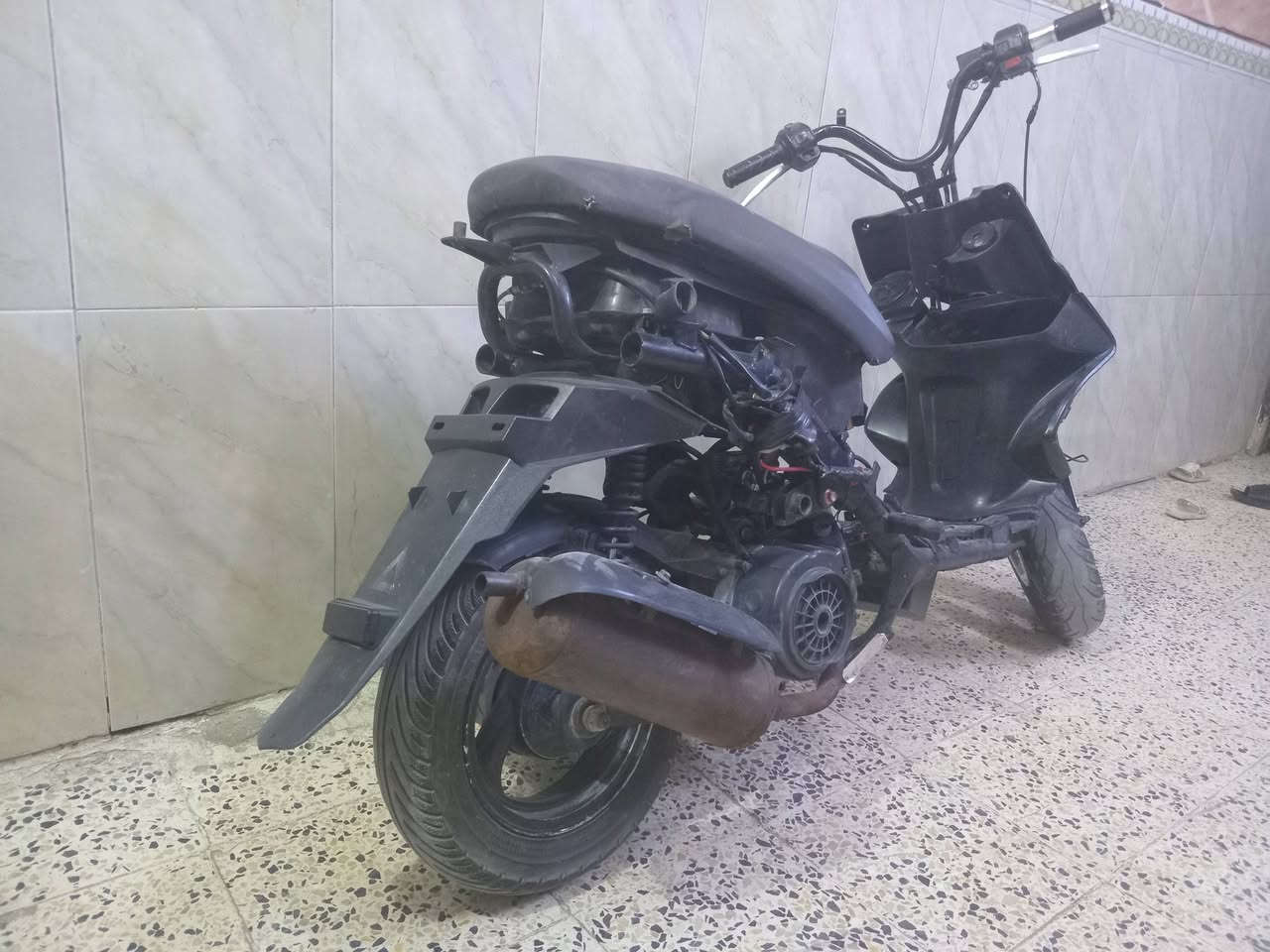 اف اس ..دراجه مالعب شلعه ومعدل فول ابيع عله وضعها  انطيك الكفرات وانت اشدهن .مكينه بالجيس شلعه مالها وصف ب ٢٠٠ وبيها مجال قليل ***********
