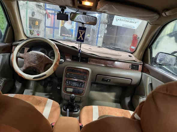 السلام عليكم.                                                                  

سمند 2011 ناطقة 

كير مكينه كفاله 

لكشر مطخطخ كاما موضح بل صوره 

تخم تاير جديد 

غرفه جديده 

لايت زنون 

للستفسار الاتصال

***********

***********
