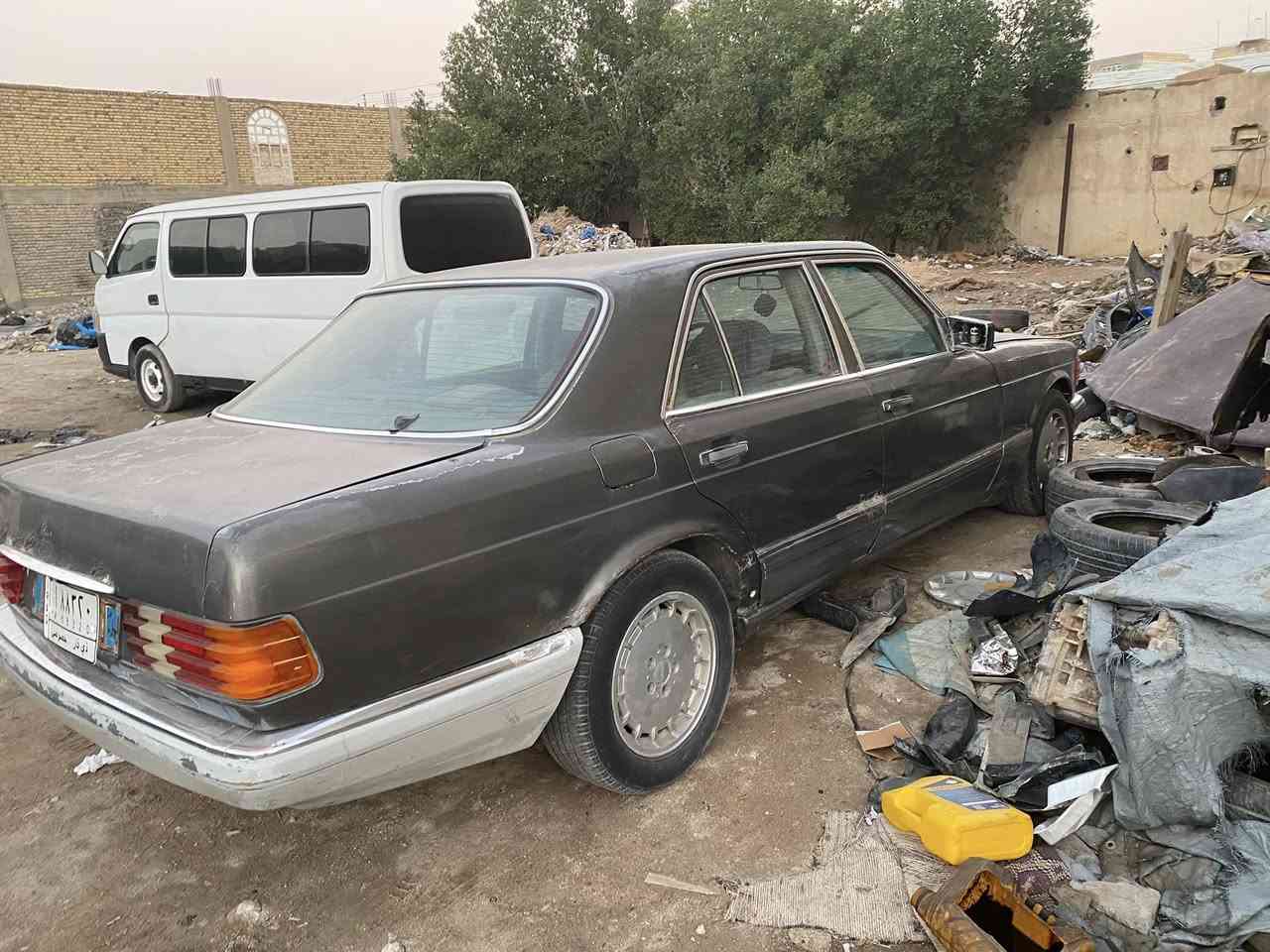 مريدي البيع مديل 86  مكينه 3000 ديكو سياره حلو بس جارده دوخل حلوه  حداديه حلوه *********** مكان ناصريه مركز
