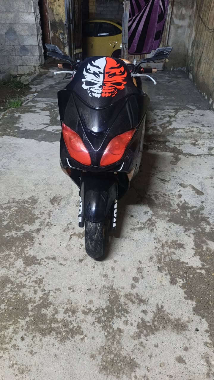 سلام عليكم ورحمة الله بركاته فورزه 08 للبيع أوراق كامله دراجه حلوه ما بين نقص  رايدهه مليون و ميه 1100 وبيهه مجال العنوان ديالى خان بني سعد ***********
