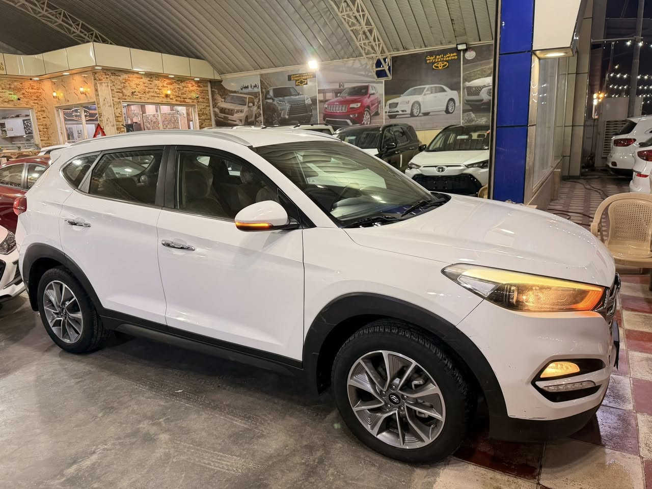 السلام عليكم
هيونداي توسان 2018 خليجي  كفاله عامه جديده 😍

 رقم بغداد ماشيه 130 الف 

تبريد قطعتين 

تحكم ستيرن 

اشاير مري حساس خلفي 

كاميرا  خلفيه

تخم تاير حداديه امامي و خلفي جديد 

محرك 2000 دوش 
            
*********** واتساب 
مكان السياره بالحله ✅
