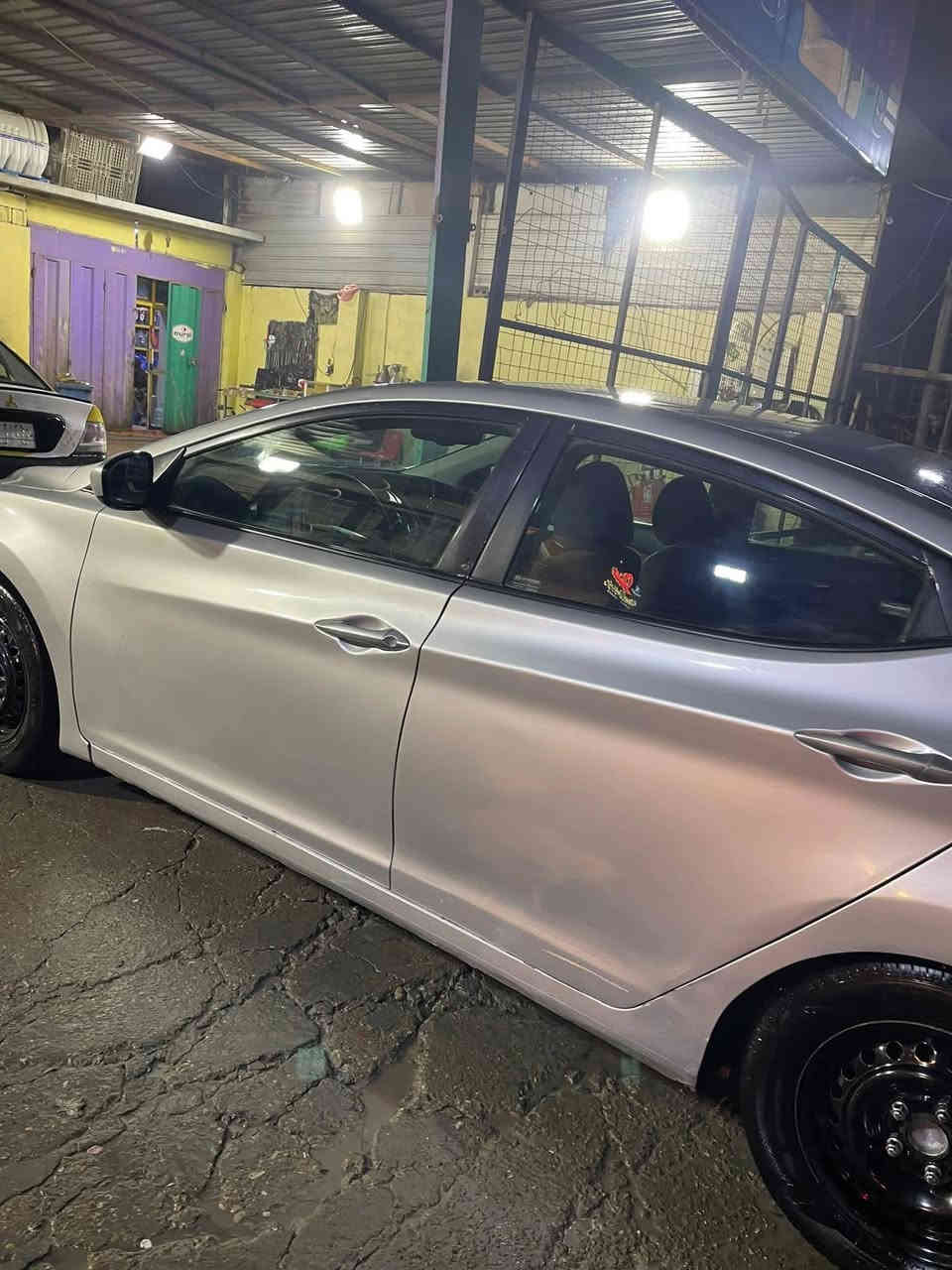 السلام وعليكم للانترا موديل 2014
سيارة وارد امريكي ضربتها جاملغ وباب السايق معمر وبيها اربع قطع صبغ والباقي ع سونر +بيها منظومة غاز سياره باسمي كير ومكينه خير من الله 

السعر 110

ورقه
مكاني بغداد الحسينيه الراجديه

للاستفسار الاتصال ع الرقم ***********
