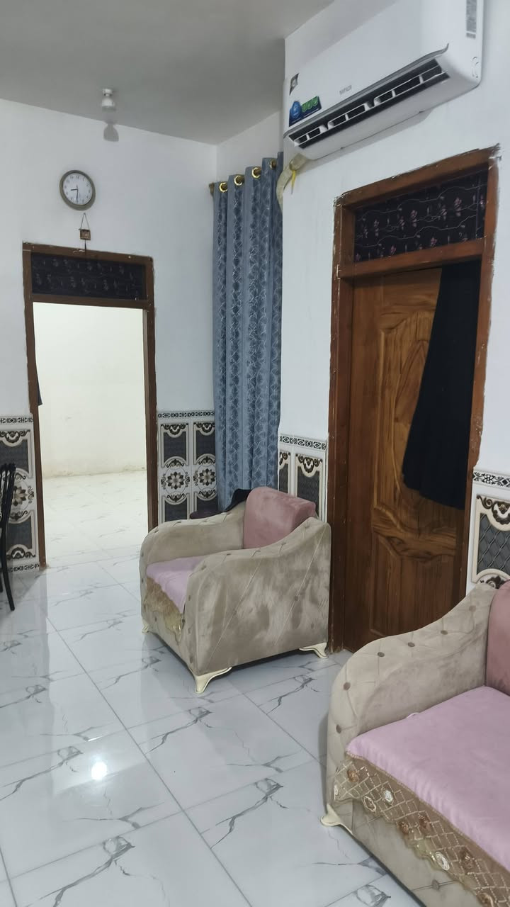 دار للبيع مساحة 150 متر يحتوي على غرفتين نوم وصاله وحمام داخلي وصحيات خارجية والاستقبال ما مسگف والباقي جاهز للاخير سيراميك داخل وخارج الاساس صب والسگف عگاعده وصبه فوگ ال عگاعده مكان الدار  يم باب التشابيه الخلفي للاستفسار
دار للبيع مساحة 150 متر يحتوي على غرفتين نوم وصاله وحمام داخلي وصحيات خارجية والاستقبال ما مسگف والباقي جاهز للاخير سيراميك داخل وخارج الاساس صب والسگف عگاعده وصبه فوگ ال عگاعده مكان الدار  يم باب التشابيه الخلفي تجي وتشوف بعينك للاستفسار
*********** واتساب
*********** أتصال
