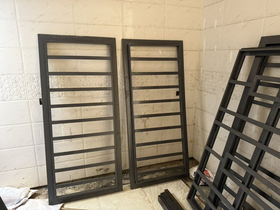 شغل جديد شبابيك بيبان. حداده عامه مكاني حي العامل وين متريد أجيك. شغل فقط جديد اشتغل سياج تركي درج سقيفه 
رقم تواصل  واتساب 

***********
