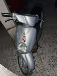 عندي هاي الدراجه فله لون رصاصي كله بلادي صار شهرين نازله رمبه من أمير ...