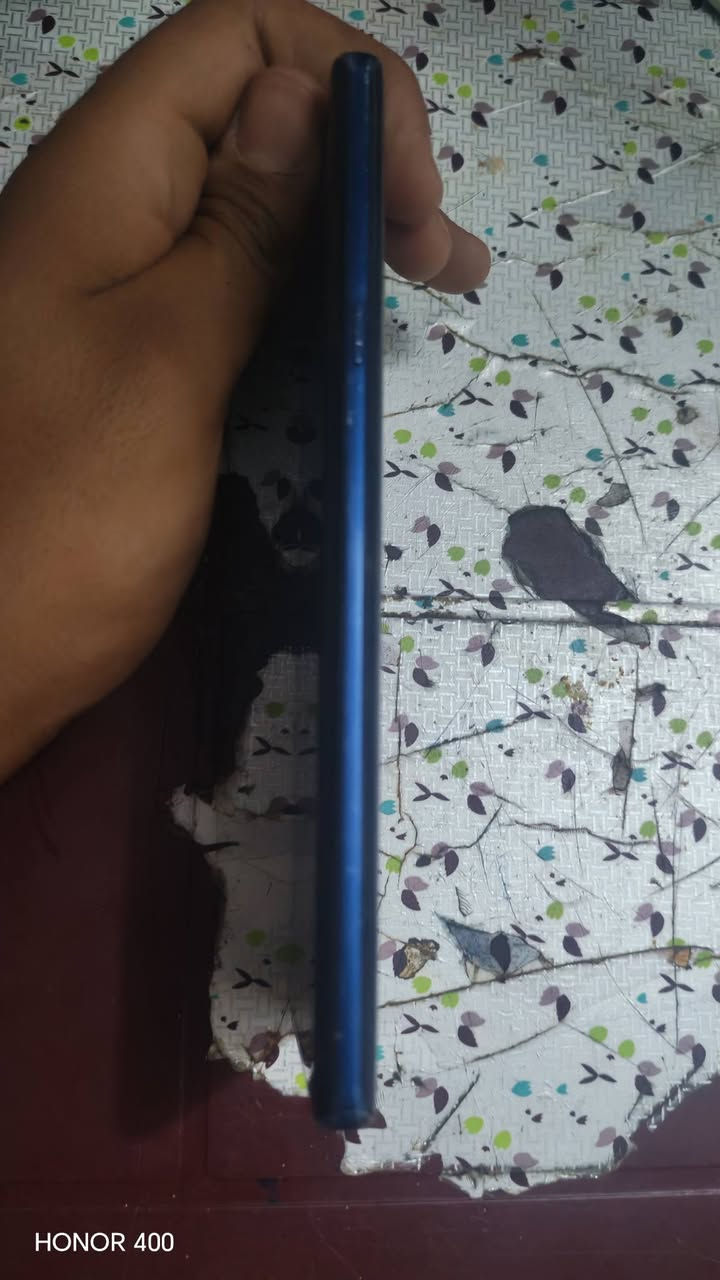 سامسونج نوت ٩ للبيع
الجهاز نضيف جدا

امبدل بطاريه وكاله فقط

الجهاز وكاله

عدا البطاريه والخدوش الي بالضهر مثل ما موضح بالصوره

سعره ١٥٠ الف

الديوانية سومر حي العسكري

***********
