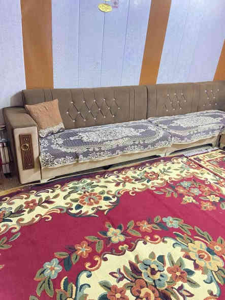 ديوان للبيع كلشي مابي سعر 200 بي مجال المكان حي العسكري. *********** ديوانية
