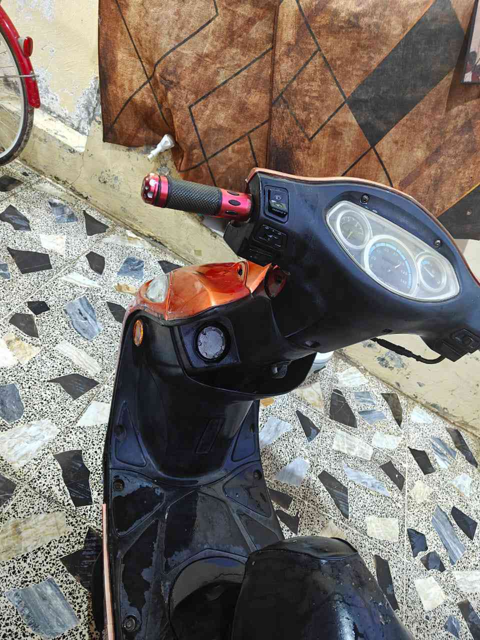 لبيع نكره سلف كله شغال حته كيجات شغاله لايت عالي ناصي سكن هورن قفل ستيرن  دراجه تاخذه ترحملي عليه سعر 300وبيه مجال قليل حك جيه مكاني نجف حي الانصار رقمي ***********
