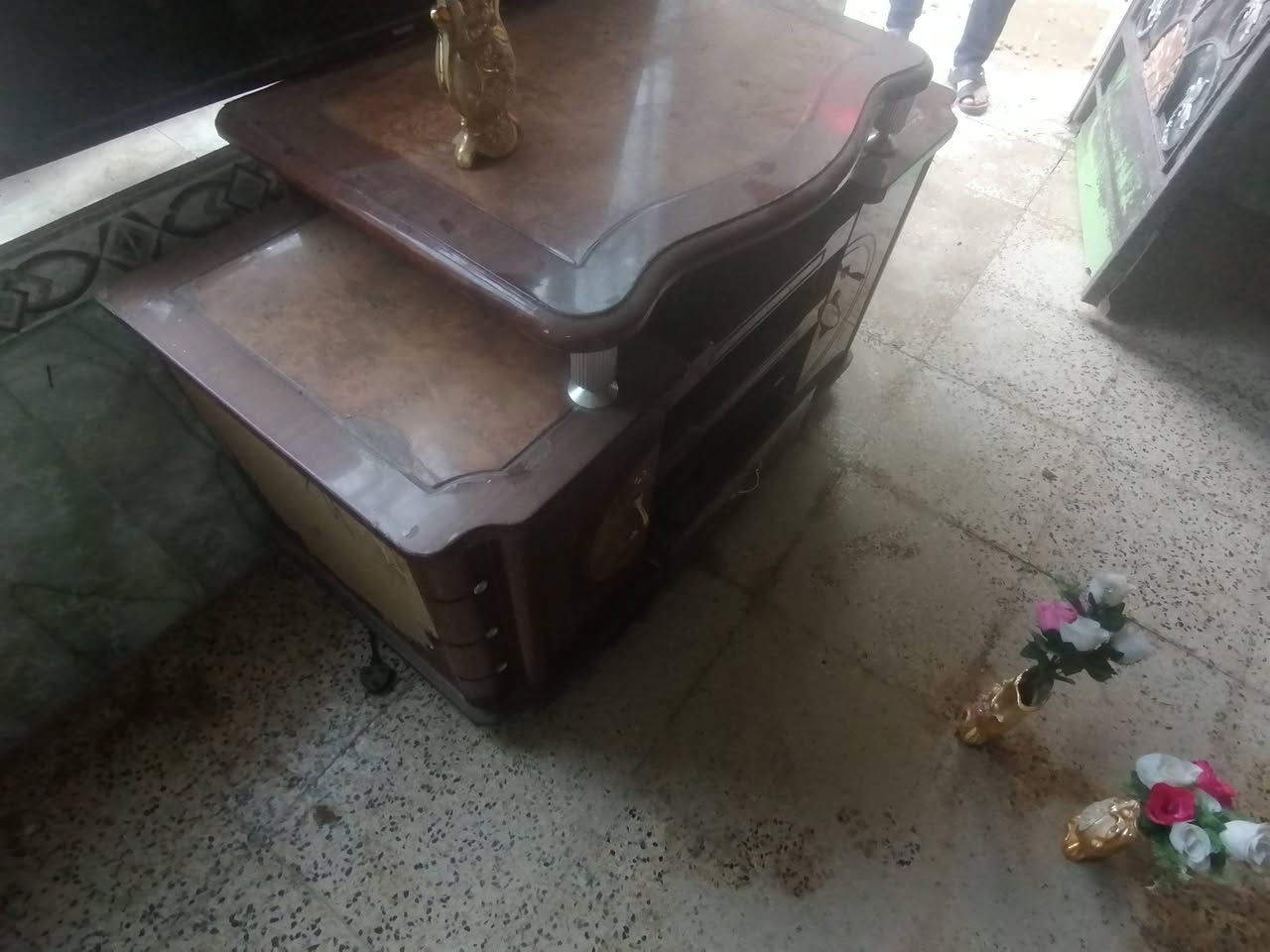 يوجد غرفه ماليزي للبيع مناسبه تفاصيل أكثر اتصال *********** مكان الرميثه
