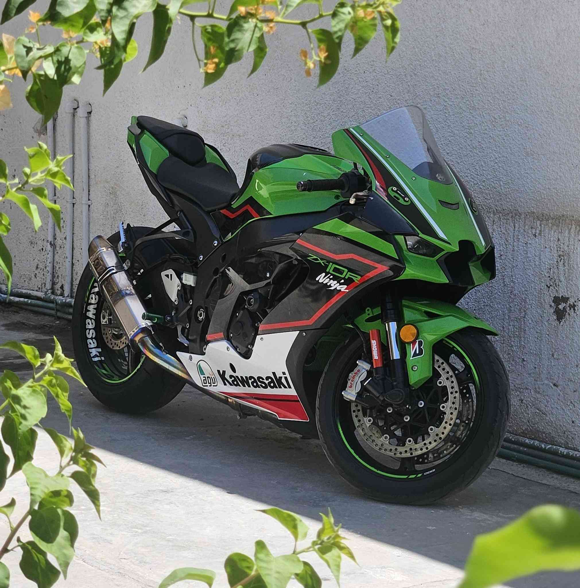 للبيع كاوسكي  zx10r رقم بغداد موديل 2022
ماشيه 22 الف 
هدرز تيتانيوم 
اكزوز تيتانيوم اوفر ريسنك 
يدات وعمبار تزويد 
غلاف تانكي كاربون اصلي 
سلايدرات ودوسات سايق 
كفر راديترات 
كويك شفتر 
سدادات مال مري 
الدراجه نظيفه كلش كلش مكينه كفاله 
والشراي ويعرف بيهن يجي خاص وانطي سعر ويتدلل سعر بلاش جوه السوك شرط 
مكاني كربلاء 
***********
