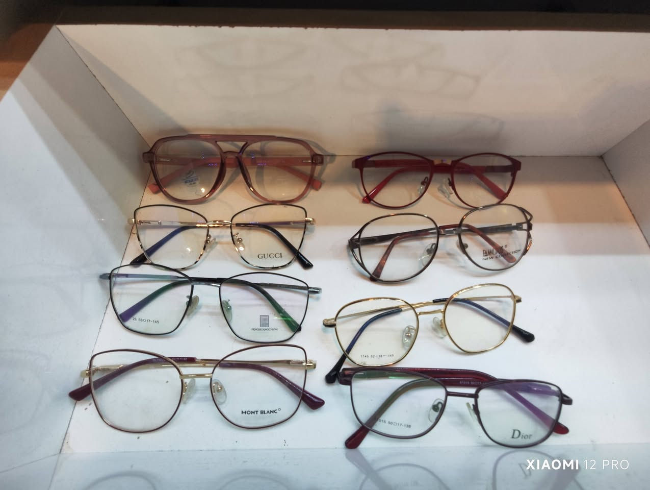 بمناسبة افتتاح عيادة اليوسف للبصريات
فحص بصر مجاني.     تعال شمنتظر شوف عيونك وتأكد منهن

نعلن عن وجود تخفيض على أسعار نظارات طبية بنسبة 20%
مع وجود فحص مجاني للغاية نهاية الشهر الثالث 
موقع عيادة بوب شام داخل قيصرية زهير العامري مقابل كهوة سمير مصري
***********
اوقات دوام عيادة  خلال شهر كريم من 4 إلى 6  ومن 7 إلى 10.30
خبرة في مجال فحص بصر وتقويم حول اكثر من 11سنة
