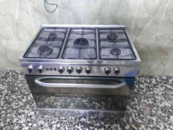 فريش باب اول نضيف كلش سعر ١٥٠مكاني مدينة الصدر السعر ١٥٠ ***********
