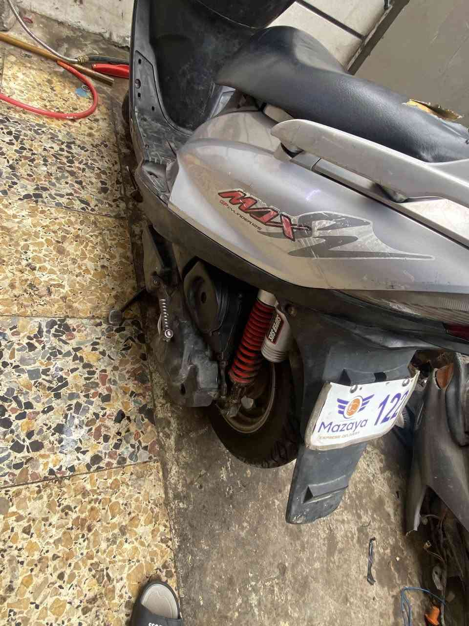 سلام عليكم دراجه نوع ماكس ١٤٠ دراجه حلوه اخت الرمبه نقص باتري فقط السعر ب٤٢٥ وبيها مجال بسيط مكاني بغداد الدوره وهذا رقمي ***********
