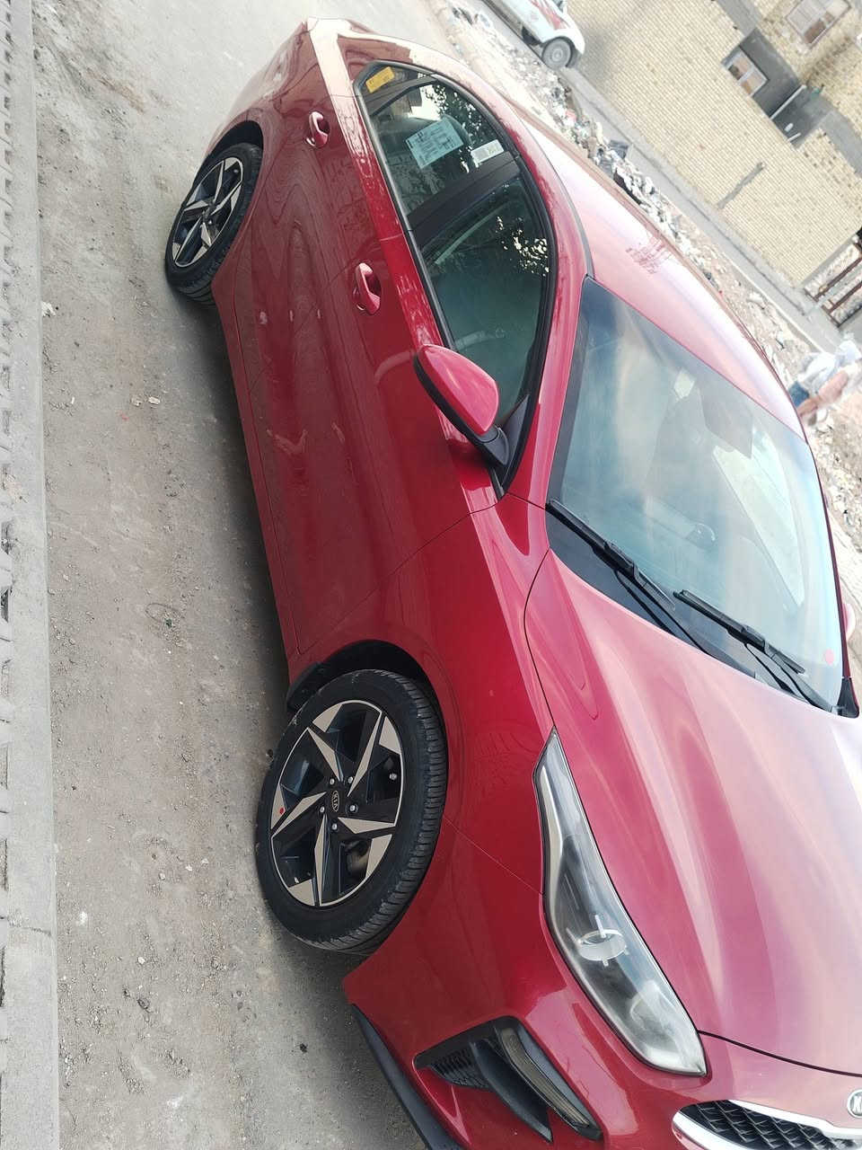 سلام عليكم سيراتو موديل ٢١ حره رقم بغداد تحويل ثاني يوم مكفوله من تبديل بيهه بارد وصبغ بدوس أثر شخوط بدي كفاله من الصبغ سياره جديده ماشيه ٧٤ محرك ١٦٠٠ دوش مكينه كير حداديه تبريد كفاله وكله عل شركه مكاني السماوه السعر ١٤٨ وبيهه مجال لاستفسار *********** او *********** الاسيا بي وتساب
