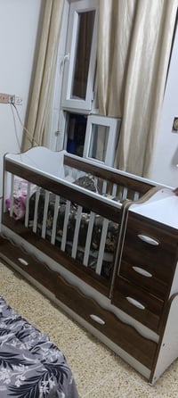 سرير اطفال • عدد ٢ • جدد
