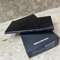 عندي جهاز سامسونج S24  الترا مستخدم 3 اشهر فقط جديد ذاكره 256 مكاني ال...