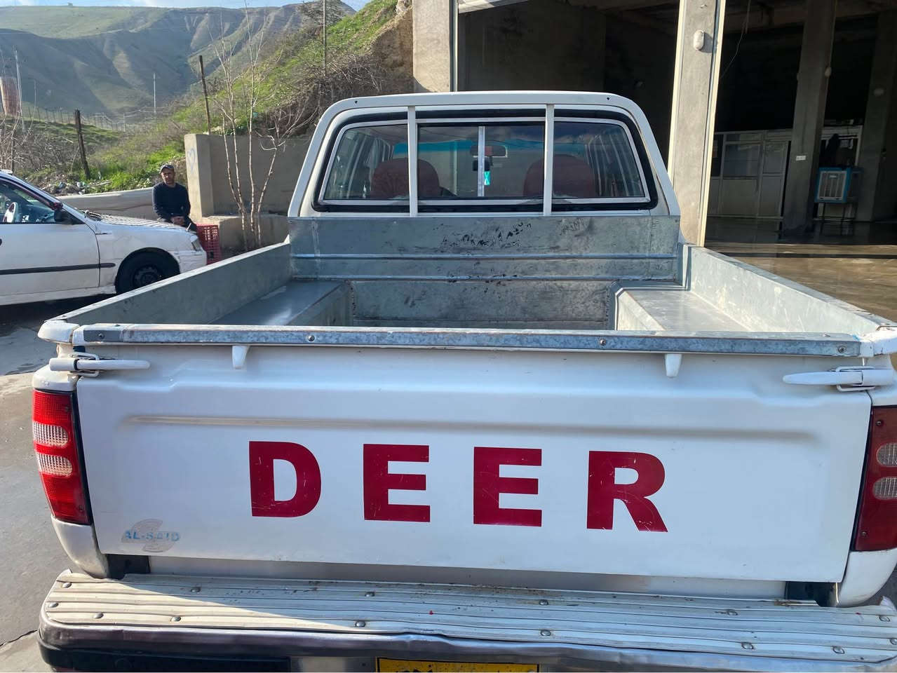 پیکاب دێر ٢٠١٤ ناو سوور مەنەفێست و پاکانە بەشەرت سێ پەڵە بۆیاغی بچوک. لەگەڵ سێ تەحدیلی بچوک گێرو مەکینەی بەشەرت ئەکسلی بەشەرت  سەیارەکی توندو تۆڵە یەک دینار مەسرەفی تیا نیە  شوێن رواندز
کۆرەک. ***********
زین. *********** سوران, أربيل
