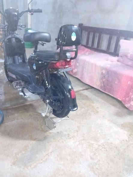 سلام عليكم دراجة موديل 2025 سودة كامل مواصفات زيرو شرط بطاريات جديدة جداً نوع مضلع يعني جودة و العمر طويل حجم 12 السعر 350 الف اذا السعر ما عجبك لا تكسر بحلال العالم مكاني صلاح الدين الحاتمية البحسان الرقم ***********
