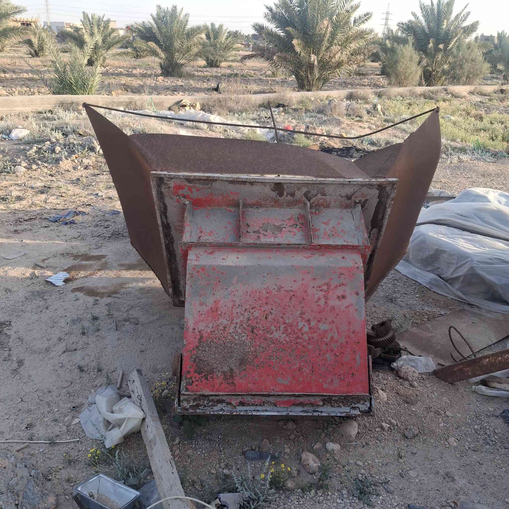 معمل بلوك للبيع مع عرباين ومأطور كير بوكس للإستفسار ***********
