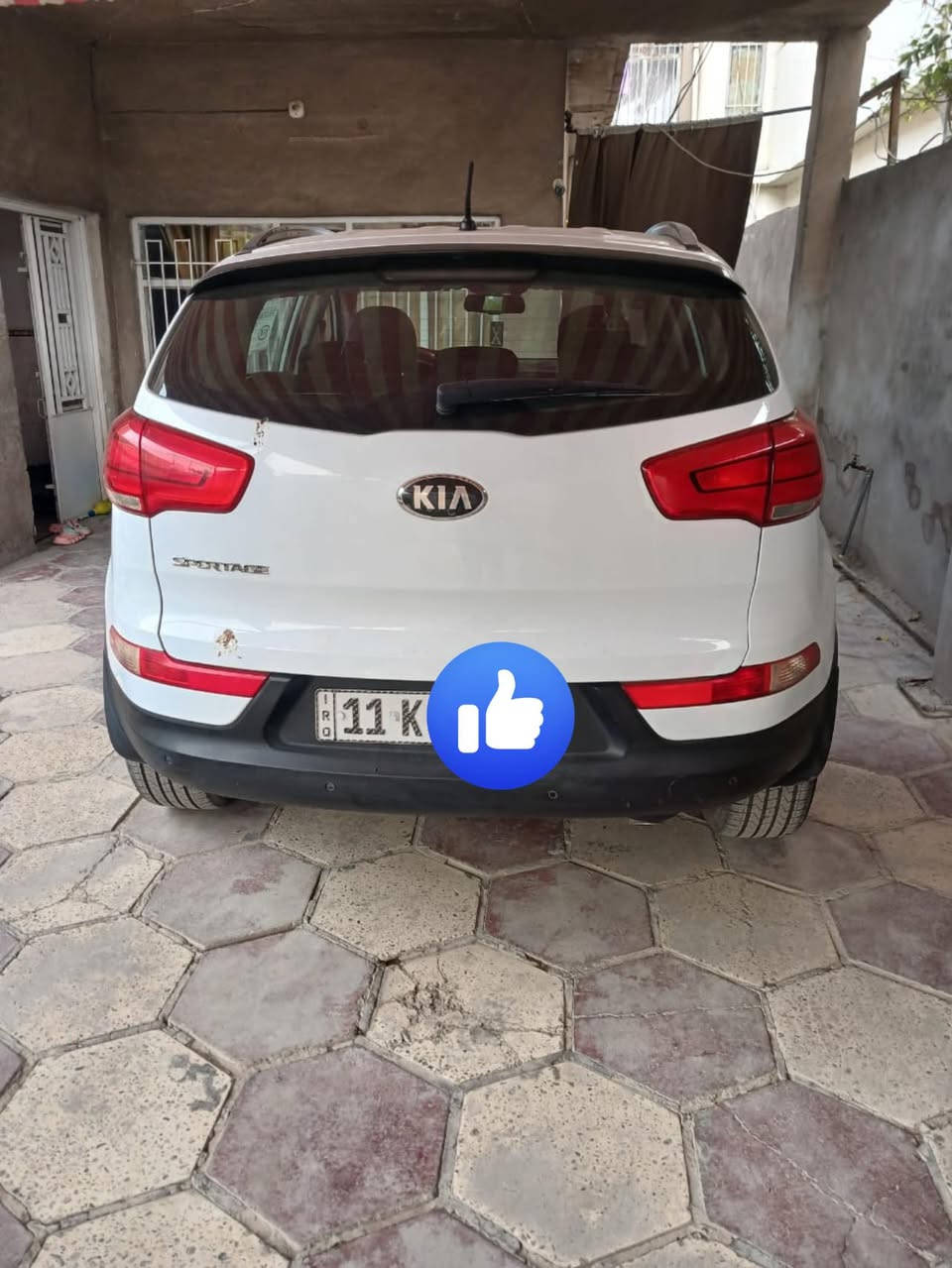 ألسلام عليكم كيا سبورتج للبيع 2016 خليجي السياره
سياره جديده نظيف
مواصفات 
حساس خلفي ش
كروز سرعة 
تحكم استيرن جهتين
مري شفط 
اشاير بالمريش
ويل كروم 
محرك 2000 دوش 
ماشيه 136 حقيقي 
سياره بأسمي رقم بغداد
السعر160 وبيها مجال
الاستفسار ‏
***********
‏
