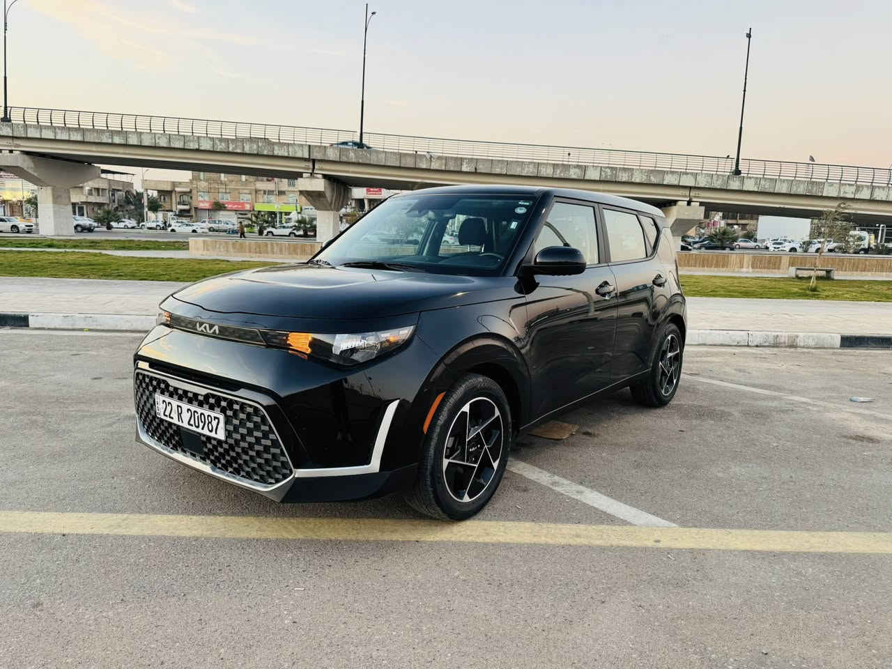 ‏سلام عليكم كيا صول 2023 وارد أمريكي مكينة 2000 فول رادار تحكم ستيرن حساس كاميرا تدفئة تبريد كشن  رقم أربيل باسم شركة مكان البصرة بها مكان صبغ ***********
