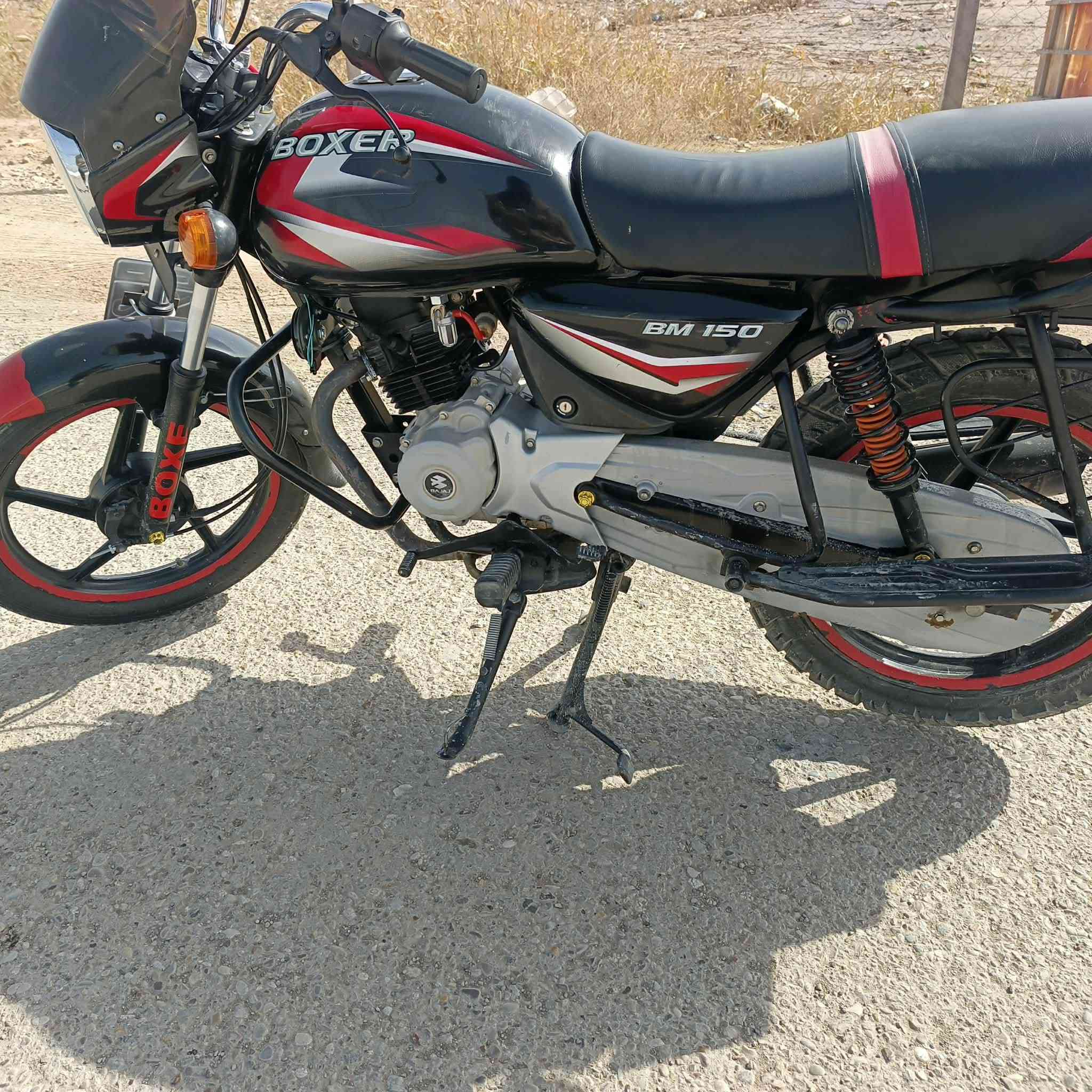 دراجة بوكسر موديل 21 مرقمة إنكليزي الدراجة خير من الله تحويل ثاني يوم الإستفسار واتصل على هذا الرقم ***********
