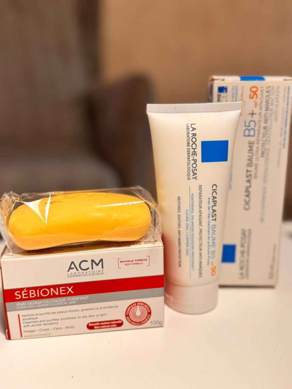 ✨ باكج تنظيف وتهدئة البشرة ✨

إذا تعانين من حبوب، دهون أو مسامات واسعة بالبشرة

هاي المجموعة راح تعطي بشرتك عناية متكاملة 😍

✔️ صابونة سيبيونيكس ACM
تنظيف عميق، تقلل الدهون والشوائب وتساعد على تقليل حجم المسامات

✔️ سيكابلاست B5 من لاروش بوزيه

يرمم البشرة ويهدئ الاحمرار والتهيج، ويخلي البشرة أكثر نعومة ونضارة

مثالية للبشرة الدهنية والحساسة
تخلي البشرة أنظف، أهدأ وأكثر نضارة ✨

📩 للطلب والاستفسار راسلينا خاص
الكمية محدودة 🔥

السعر 28
👈🏻💌اي استفسار او الحجز👇🏻

***********
#التوصيل مجاني 
#لجميع بغداد, العراق
