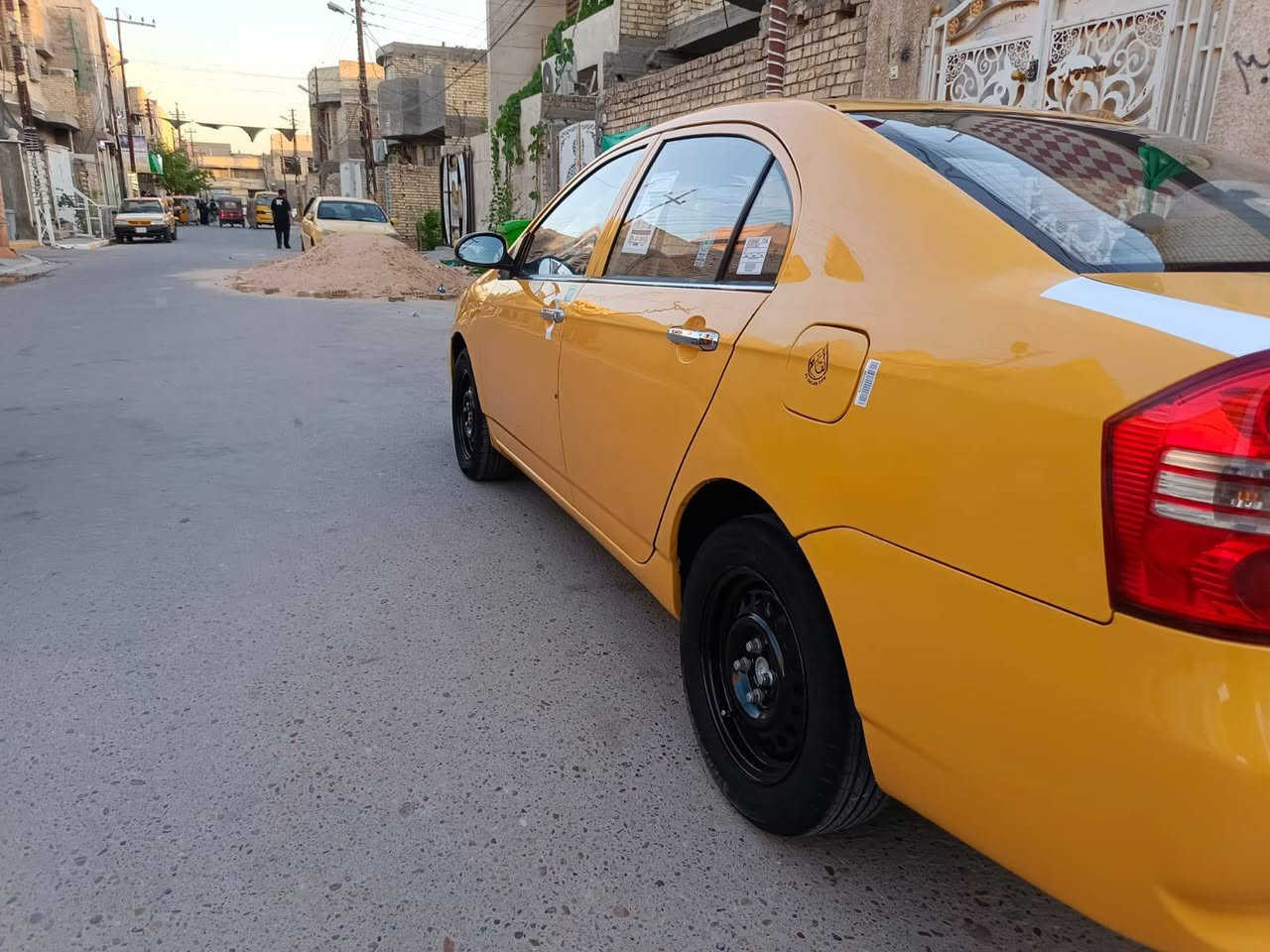 السلام عليكم نيفان موديل ١١ مكفولة من الضربه والتبديل بيها مكينه كورلا مصفره هيه وغرامات مال جناي نقصها كمبريسر فقط مكينه وكير كورله صدر جديد كهربائيات فول هيئة وغرامات مصفرة السعر 46 بيها مجال بسيط العنوان بغداد مدينه الصدر *********** اتصال فقط
