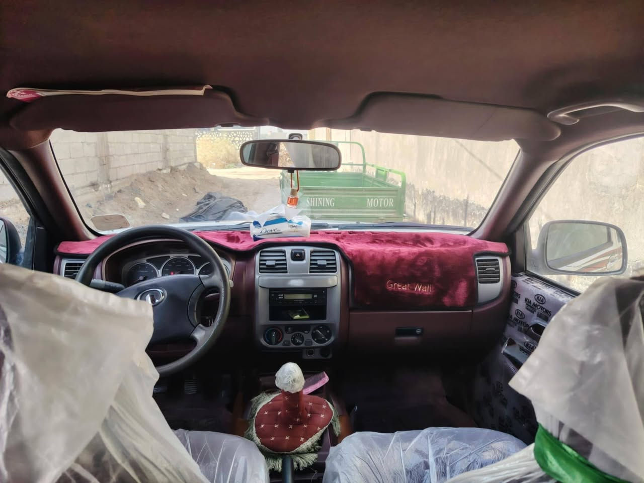 السلام عليكم 
كريت ول 2019 رقم قادسيه الجديد
ماشية 180 
سنويه جديده 
سيارة مكفولة كفاله عامه فقط جاملغ الخلفي بي ضربة بسيطه من جهة الصدر 
والباقي كفاله عامه على وضع الشركة 
محرك ما مفتوح 
كير مكفول
حداديه جديدة 
تبريد شغال 
تخم تايرات 
السيارة جديدة معنى الكلمه 
السعر 110 وبيها مجال 
*********** [ سيد احمد ] 
مكان السيارة محاويل 
ملاحظه / مكلف بلنشر اخوان
