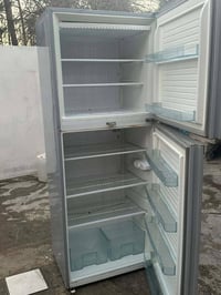 ثلاجه • حجم كبير • قابلة تفاوض