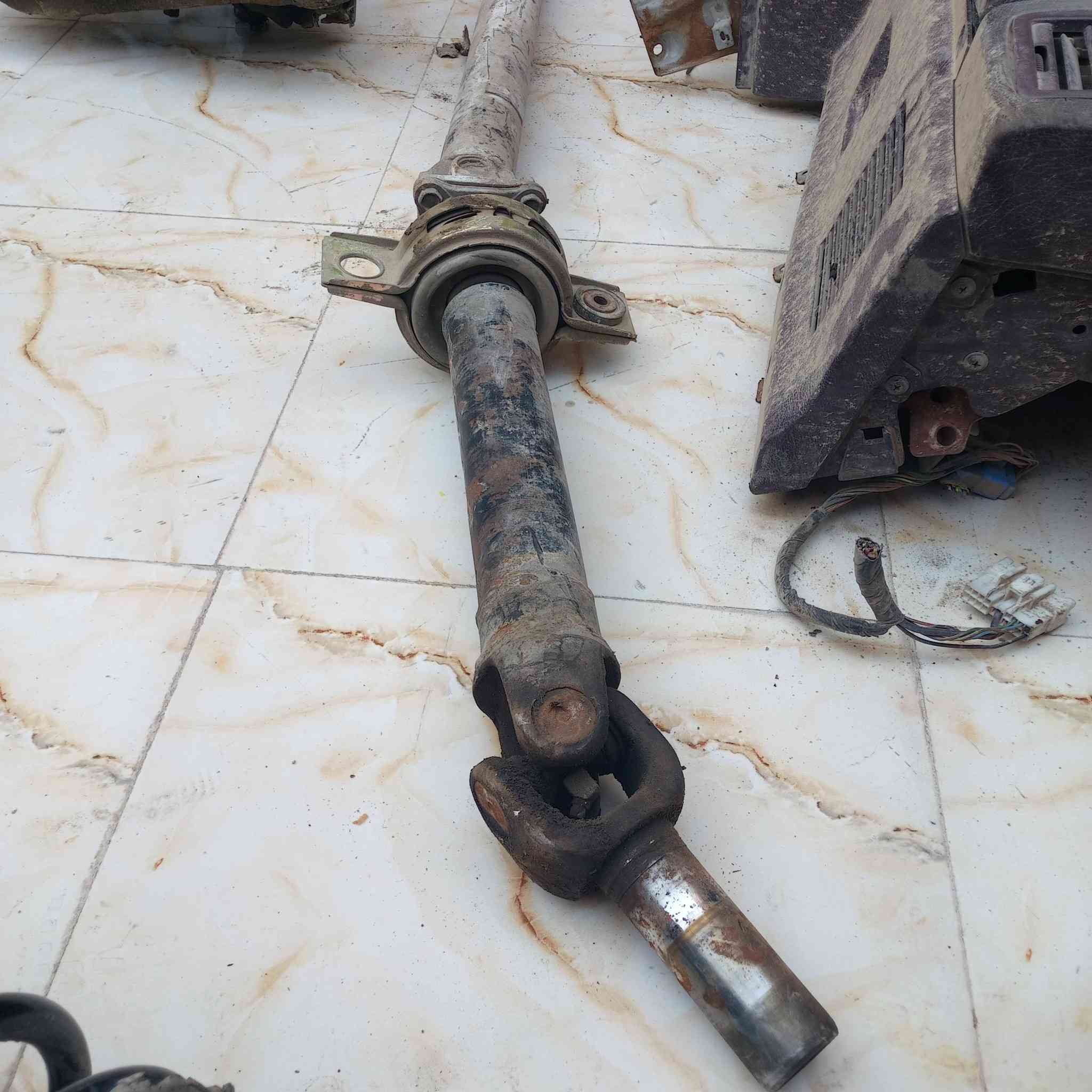 قطع مازدا 929 وبعد موجوده اغراض للبيع ***********

