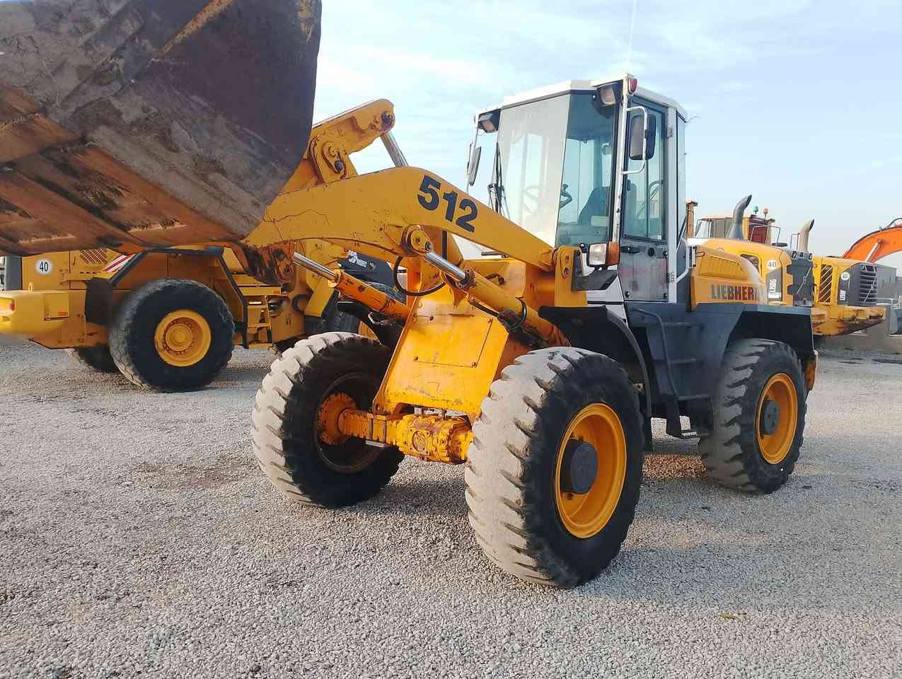 شؤفار ليپير بؤ فرؤشتن للبيع رقمو سناويه زؤر خوينه همو گيني بشرته رقم تليفون ***********
