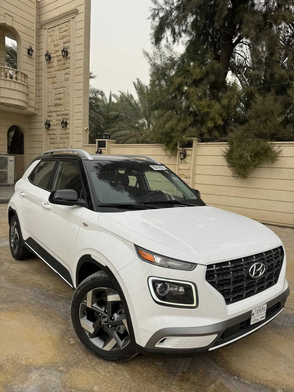 2023 
لون ابيض تو كلر 
دخول جديد منفيست (بدون رقم)
ماشية : 6.000
  المواصفات  :
بصمة 
داخل لونين 
شاشه كبيرة كامرة دوارة 
فول  تحكم ستيرن جهتين  
 ويل كروم كبير
شاشة كبيرة كاربلي +اندرويد 
نظام انذار
مانع انزلاق
تراكشن منحدرات
وضعيات قيادة  
رادار تحذير جانبي 
رادار خلفي
رادار امامي
تحديد مسار 
مكينة 1600 دوش دبل نوزل 
حمالات سقف
حساس خلفي
تشغيل عن بعد 

السيارة مكفولة كفالة عامة حتى الدعاميات 
وارد امريكي تقرير امياه امطار نسبة بسيطة
   السعر : 144$ بيع فقط 
   المكان : بغداد , الكرخ
   للاستفسار : ***********
