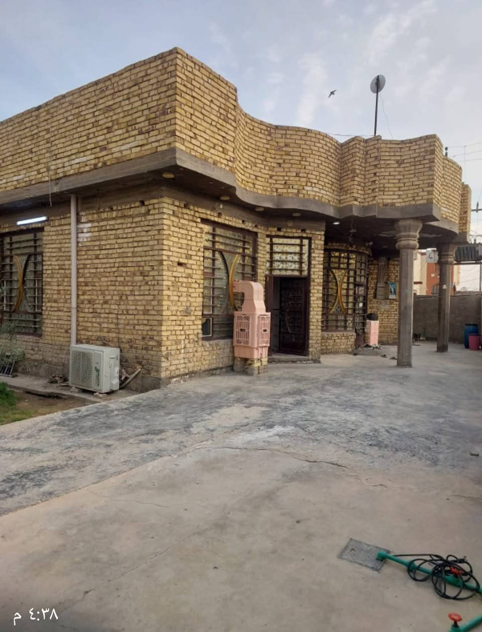 السلام عليكم 
دار للبيع بناء جديد ومرتب وخريطة جدآ حلوه المساحه ٥٠٠م طابو زراعي الموقع حي السجاد طريق مشيمش تبعد عن شارع ١٠٠م
للاستفسار الاتصال على الرقم التالي ***********
