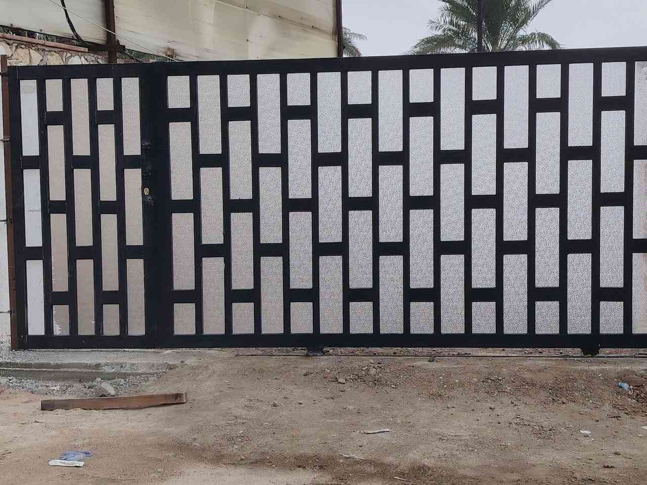السلام عليكم
حداد متنقل انسب الأسعار
كرسته وعمل تريد بس عمل
*********** واتساب
