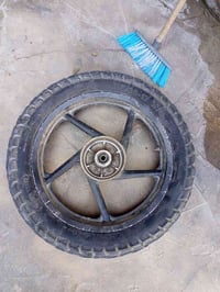 تاير ويل خلفيب ٦٥ الف بوكسر حجم ١٧ مع صندوك دلفري ب٢٠ وتانكي بوكسر جبل...