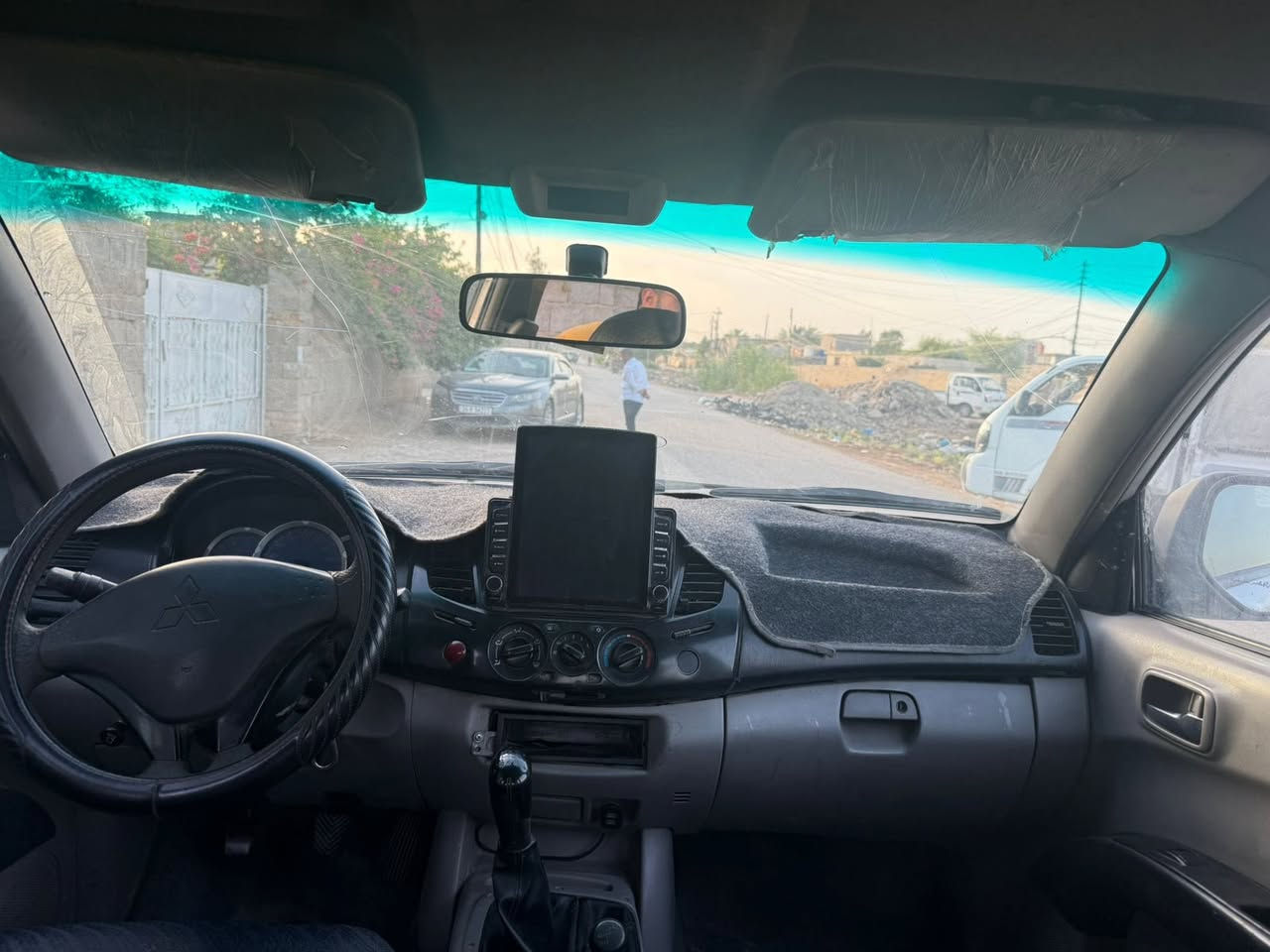 I200 4x4 2007 محرك ستاركس كاز سوبر
سيارة حلوة بيها فقط جراد تحويل ثاني يوم كهربائيات كلها ششغالة تبريد عاطل السيارة 65 وبيها مجال الشراي يتصل ***********
