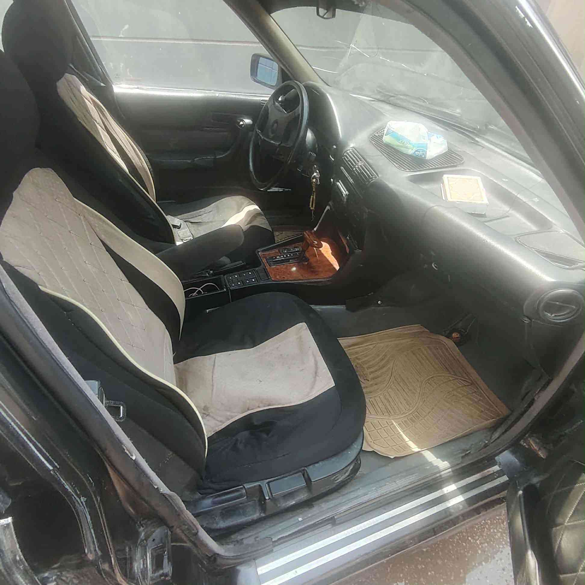 سلام عليكم ورحمة الله وبركاته
BMW 535i 1991
رقم بغداد تحويل مباشر 
كير مكينه اكسن جديد 
تبريد ثلج ❄
حديدية تخم تاير جديد 
جاهزه السياره ماببه نقص 
للبيع فقط السعر ٤٠ وبيه مجال بسيط
مكاني حله ناحيه النيل 
***********
***********
