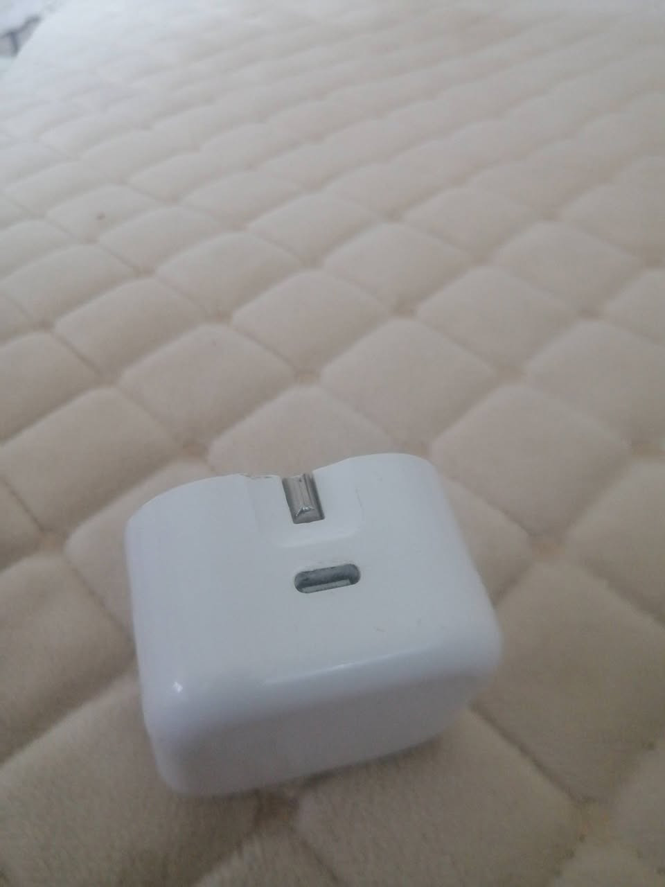 سلام عليكم شاحنة مال ايفون اصلية وكالة شحنها يخبل اخذتها ب٣٠ وبعت الجهاز الي يريدها ينطيني بيها سعر وياخذها


**إذا كنت صاحب هذا الإعلان وتريد حذفه لأي سبب، رجاءا أرسل رسالة إلى الدعم الفني**