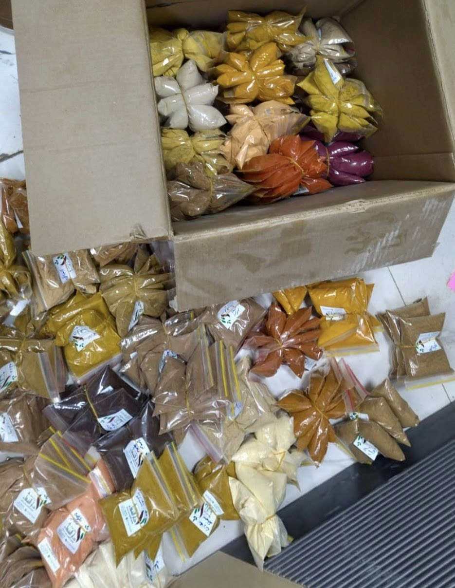 سفره رمضانيه ما تزهى إلا ببهارات دار الشفاء! 🌙🥘
يا أهل الطبخ والنفس الطيبه، جهزنا الكم تشكيلة بهارات "تبيض الوجه" وتختصر عليكم التعب والمصاريف:

✅ للطبخات العائلية: خلطاتنا الخاصة لـ (البرياني العراقي، الكبة، والدولمة) اللي ريحتها توصل لسابع جار.

✅ للمشاوي والأكلات السريعة: بهارات خاصة لـ (المشاوي، البيتزا، والكص) تنطيكم طعم المطاعم وأنظف!

✅ للشوربات والحشوات: كاري، كركم، ونومي بصرة مطحون طازج يخلي الطعم حامض وحار ومعدل.

🎁 العرض الأقوى لشهر الخير:

تسوقي بهارات بقيمة 10 آلاف دينار فقط أو أكثر.. واحصلي على هدية مجانية فورية توصلج وية الطلبية! (هدية دار الشفاء لكل بيت عراقي).

📍 عنواننا: بابل - سدة الهندية - مقابل دائرة المفوضية.

الصور هي لطلبيات زبائننا وتجهيزنا المستمر، النظافة والجودة شعارنا في معشب دار الشفاء والجمال.

للحجز والاستفسار (واتساب أو اتصال): 

📞 ***********

سارعي بالحجز.. الكمية محدودة والهدايا بانتظاركم! 🏃‍♂️💨
