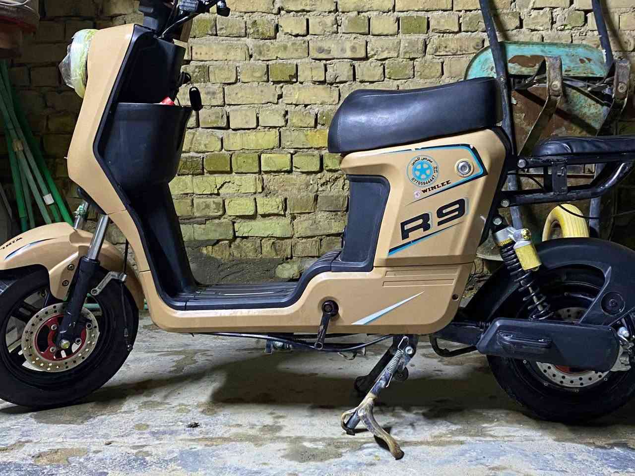 سلام عليكم  دراجة شحن اخت الجديدة موديل 25 كامل مواصفات لونها حلو كلش جاهزة بسعر مناسب 350 وبيها مجال للشراي. العنوان الزبير شارع مشمشة 
***********
