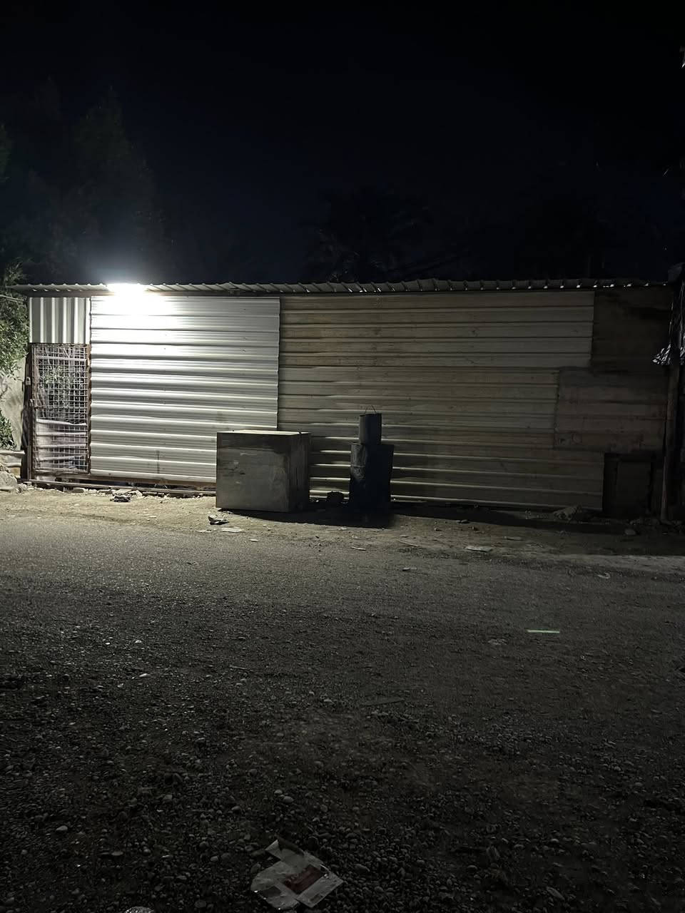 سلام عليكم موقع مولد للبيع  كامل بي اجازه مع الخطوط وقابل للزياده للعلم المولد جديد  مشتري قبل شهر  الاستفسار على الأرقام *********** / ***********   أو مراسلتي على الخاص ديالى بلدروز منطقه حواش القلعه
