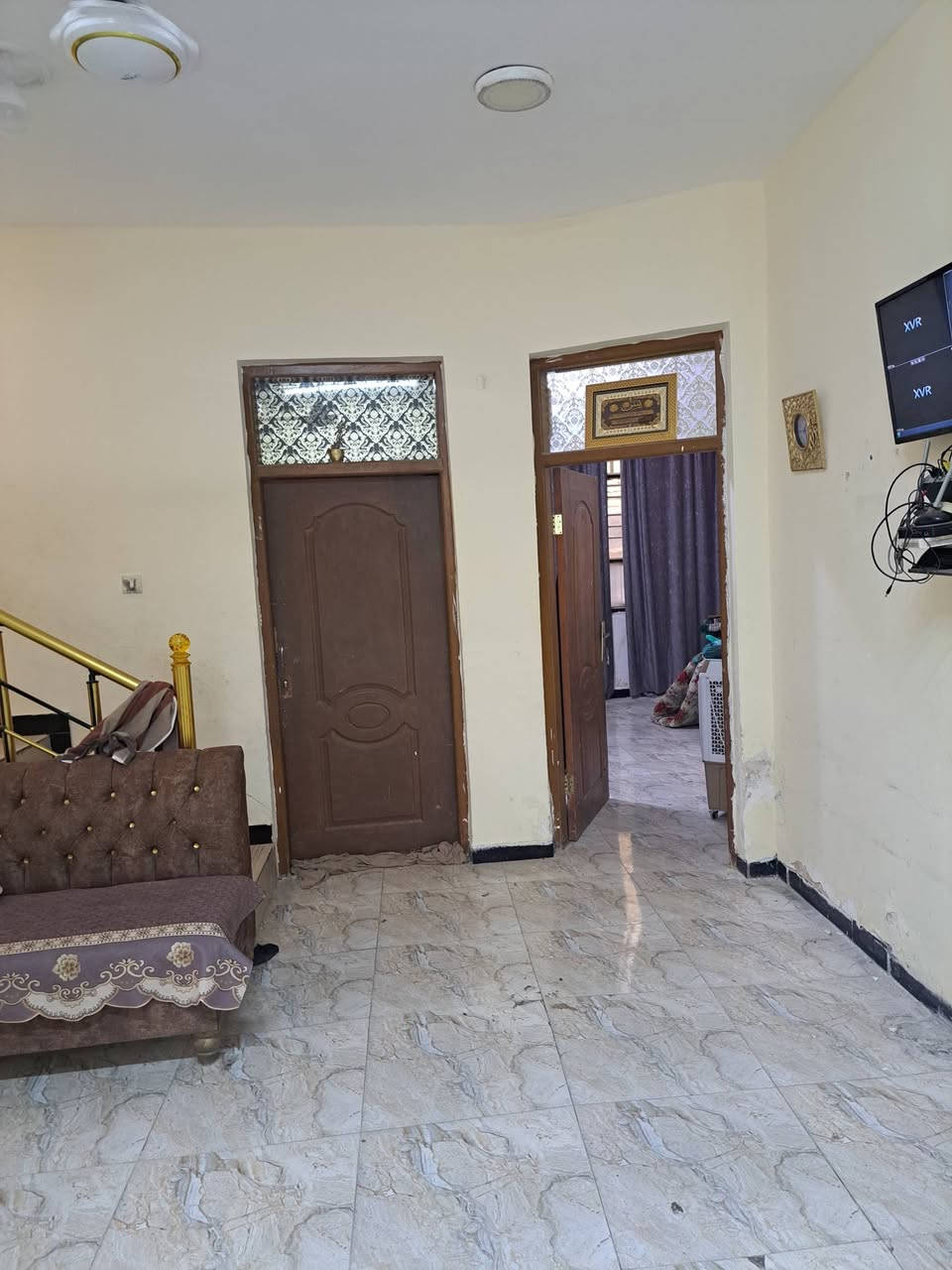 بيت ١٥٠ متر طابو زراعي بغداد المحموديه حي المهندسين طليطله الزراعي شارع ٤٠ التجاري مقابل تانكي الماء مال القادسيه   ٤ اربع غرف نوم وصاله  واستقبال ومطبخ وصحيات  السعر ١١٨  مليون بي مجال 
الامراء *********** واتساب ***********
