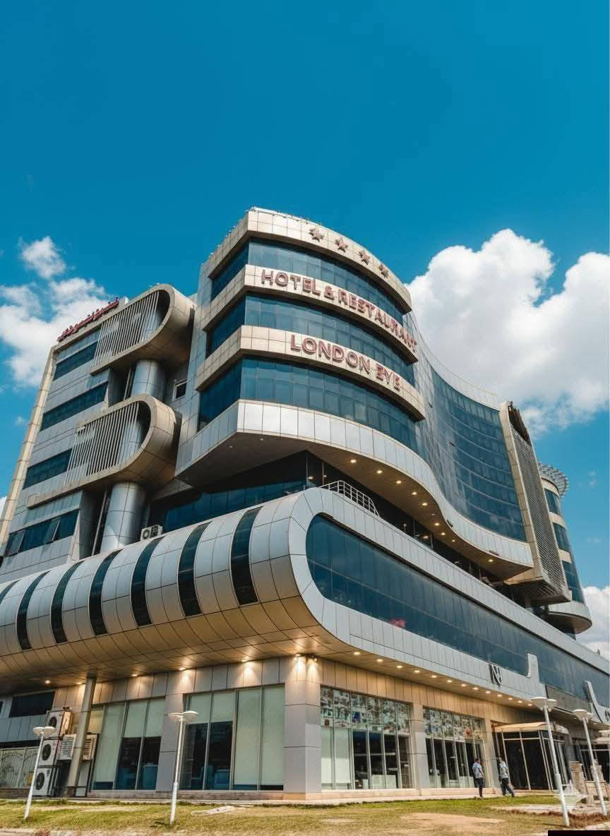 ئاگاداریەک لە ئوتێل لەندەن ئای  ئـــــــاگـــــــادار ئـــاگـادری
بەهۆی ئەو شەپۆلە باران بارینەی ڕوی لەناوچەکەمان کردوە لەئەگەری رودانی حاڵەتی نەخوازراو و لافاودا ئوتیلی لەندەن ئای بێ بەرانبەر جێگای مانەوەو خواردن و گواستنەوەی ئەو هاوڵاتیانەی پێویستیان بەهاناوە چون و  شوێنێ مانەوە بێت لە ئەستۆ ئەگریت،
بۆیە لەکاتی ڕودانی هەر حاڵەتێکدا پەیوەندی بەژمارانەوە بکەن تا لەڕێگەی تیمی تایبەتەوە بگوازرێنەوە بۆ ئوتێلەکەمان
***********
***********
بەهیوای سەلامەتی بۆ هەموو لایەک
